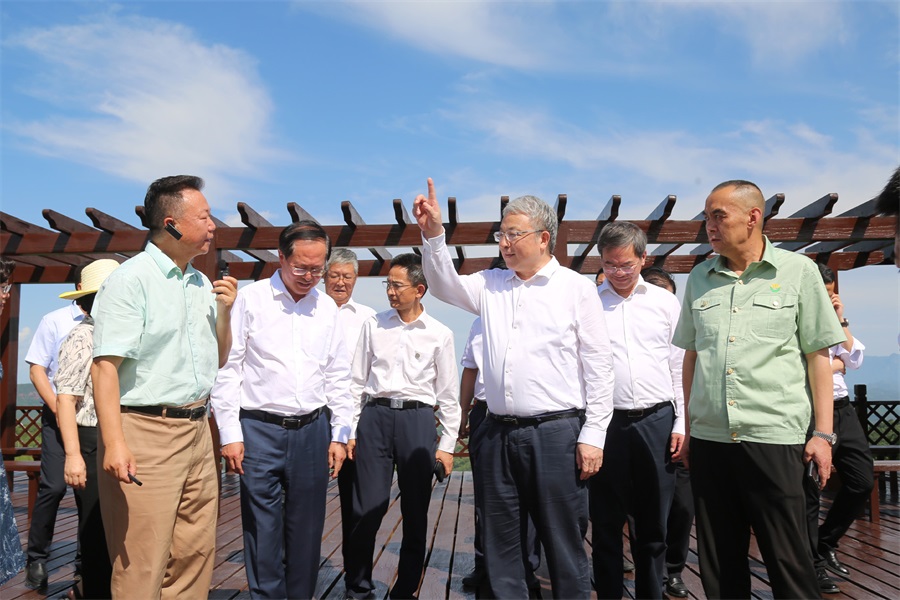 2024.06.23全國政協(xié)副主席、民盟中央常務副主席、中國科學院院士、清華大學副校長王光謙蒞臨金徽股份視察.jpg