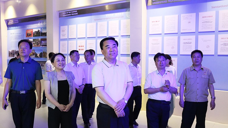 省委常委、省委統(tǒng)戰(zhàn)部部長(zhǎng)馬廷禮蒞臨金徽股份調(diào)研